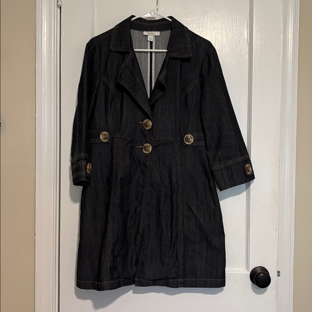 Denim Trench Coat with Button Accents 
Size L